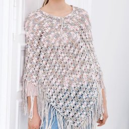 Ажурное пончо из меланжевой пряжи