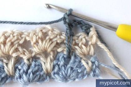 Разноцветный узор, вязаный крючком