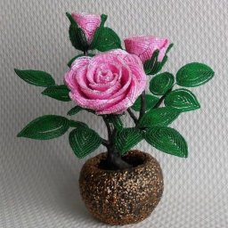 ​Розовая роза из бисера