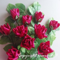 Розы из лент