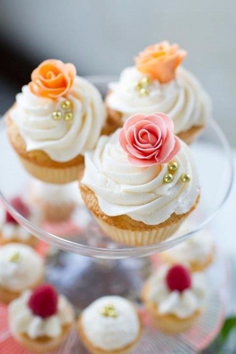 Кексы с нежным цветочным декором: идеи для вдохновенного творчества