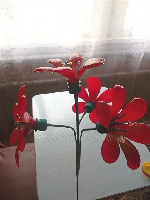 Цветы из пластиковых бутылок