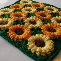 ​Вязаное цветочное поле