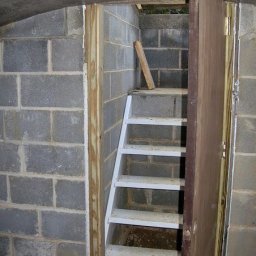 Погреб на даче своими руками