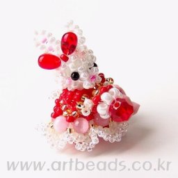 Брелочек из бисера