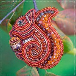 Брошка-белочка