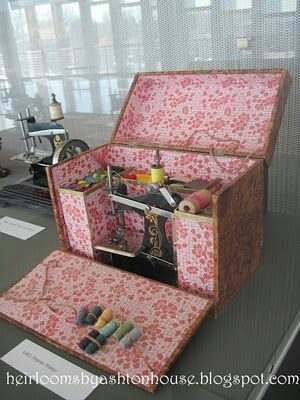 Чудесные чемоданчики для рукодельниц