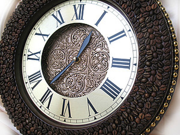 Часы с трехуровневым циферблатом