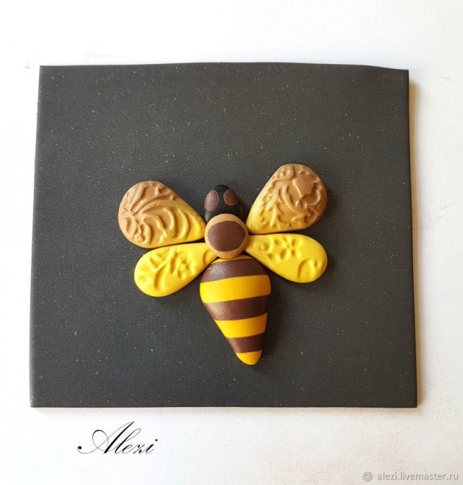 Брошь "Пчелка" из полимерной глины