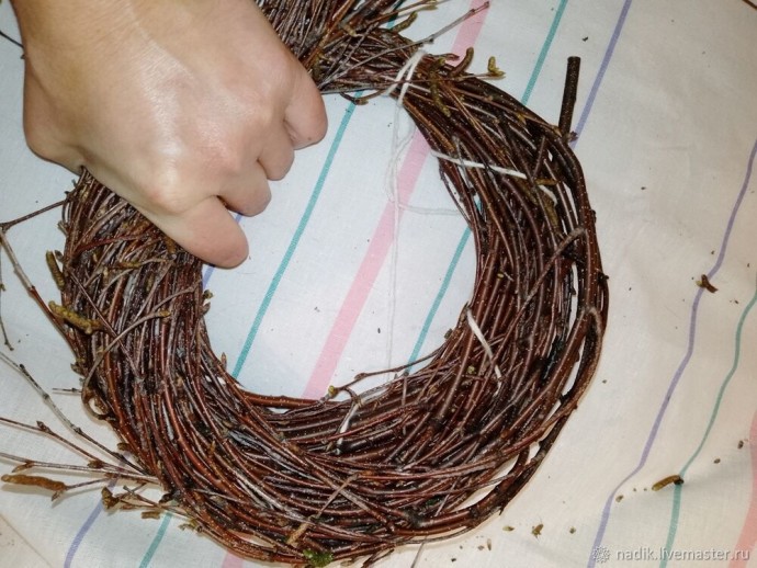 Венок из берёзовых веток