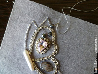 Мастер-класс: вышитая брошь "Лунная бабочка"