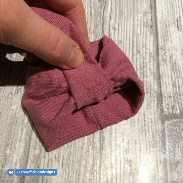 Как сделать бантики на манжетах леггинсов