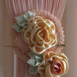 Подхват для штор из диска