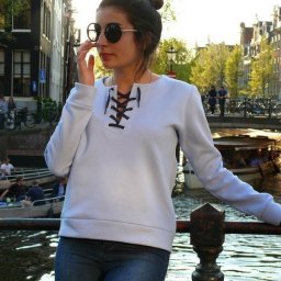 Свитшот на шнуровке