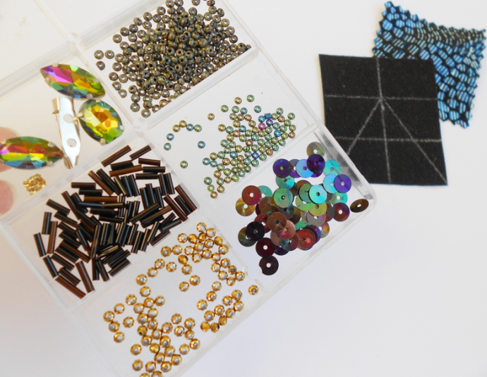 Брошь в виде мухи