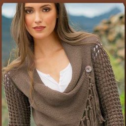 Запахивающийся жакет с бахромой