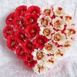 Сердце из конфет