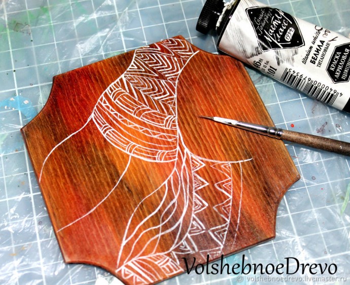 Расписываем подставки под горячее в этно-стиле