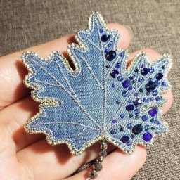 Цветы из джинсовой ткани