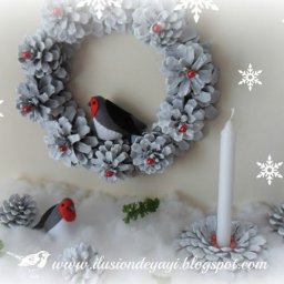 Веночек из шишек