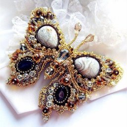 Броши из бисера в виде бабочек