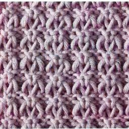 Очень оригинальный узор спицами