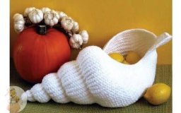Вязаная ракушка для декора интерьера
