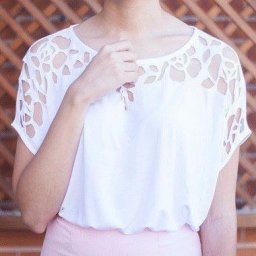 Идея переделки майки в кружевной шедевр