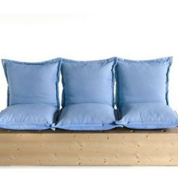 Интересная идея мебели для дачи