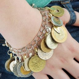 Браслетик из монеток