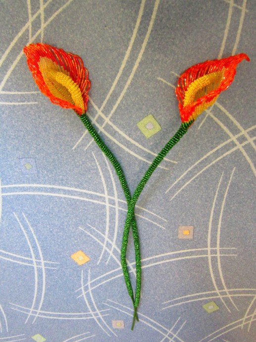 Невероятно красивые цветы из бисера