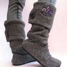 Сапожки из ненужного свитера