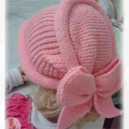 ​Шапка с бантом сзади