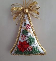 ​Вышитые колокольчики