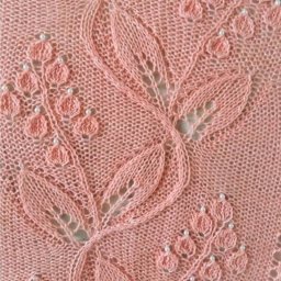 ​Изящный узор на спицах