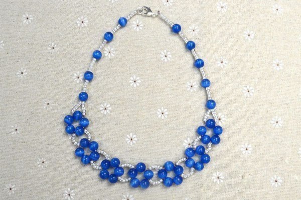 Красивые ожерелья из бусин и бисера Красивые ожерелья из бусин и бисера