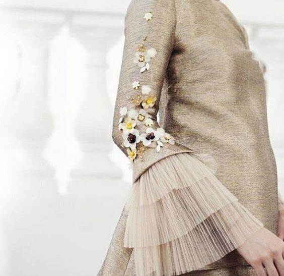 Оригинальные рукава для особо праздничных моментов