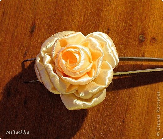 Роскошная пышная роза Роскошная пышная роза