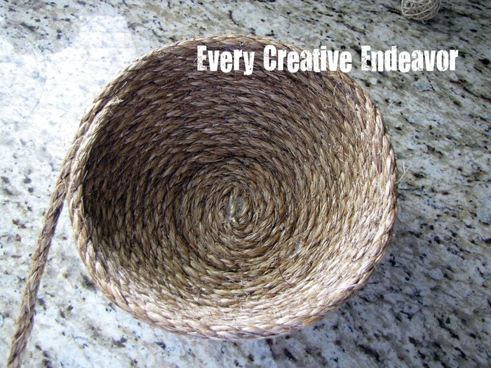 Вазочка из пеньковой верёвки