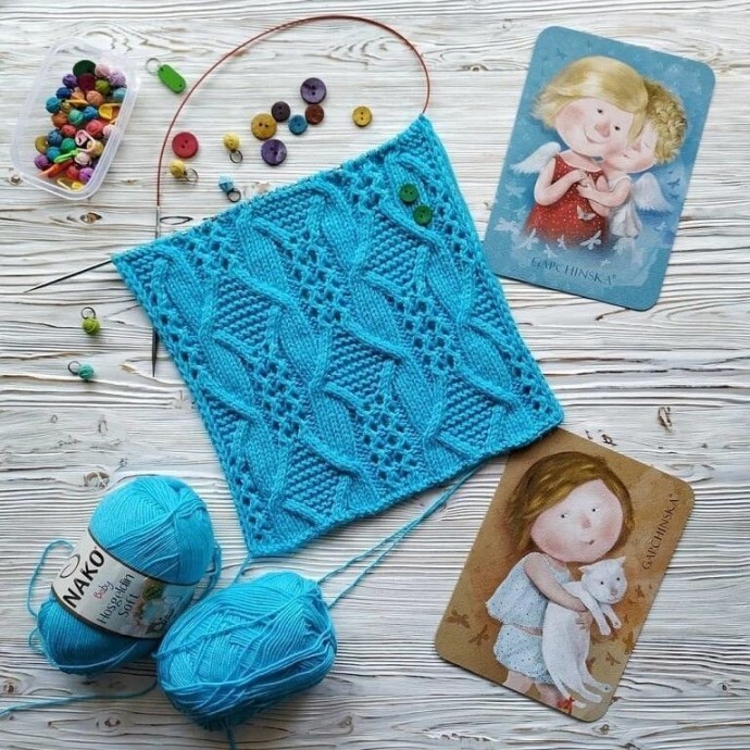 Весенний узор из бабочек