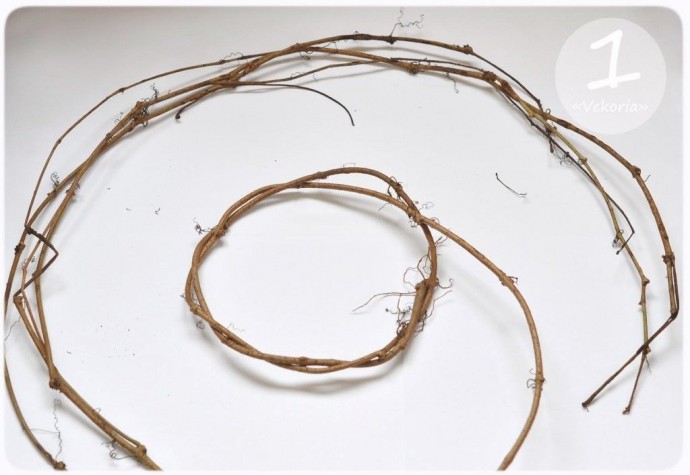 ​Ёлочка из веток дерева