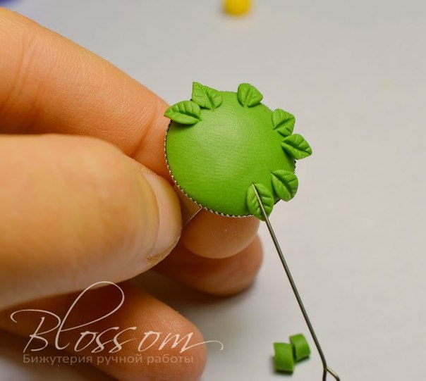 Цветочное кольцо из полимерной глины