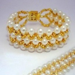 ​Браслет из жемчуга и бисера
