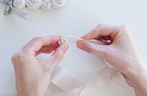 Оригинальное колье из ткани