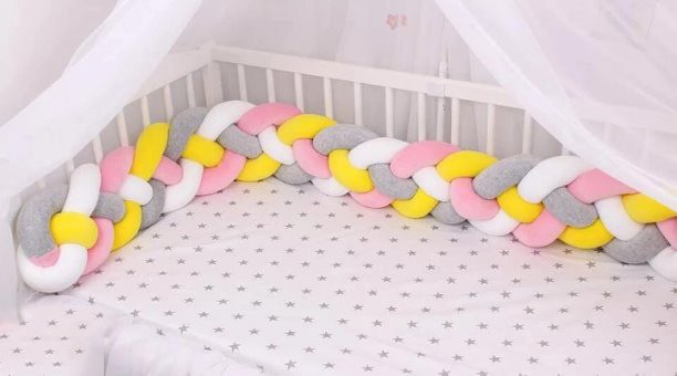 Интересная идея: плетеные бортики в кроватку