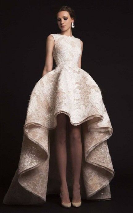​Моделирование изумительного платья с оригинальной юбкой