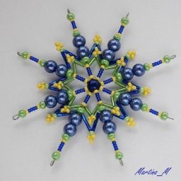 Снежинки из бисера и бусин