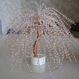 Нежная ива из бисера