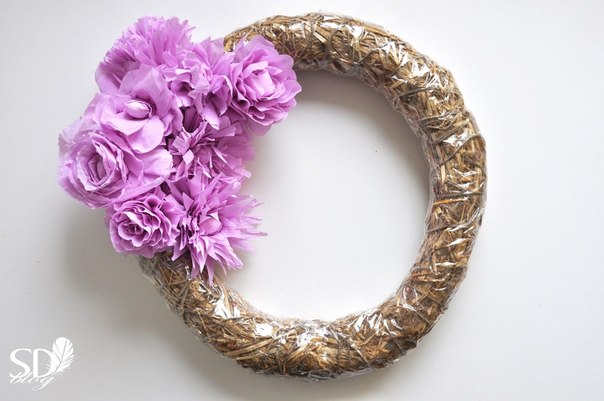 Прекрасный цветочный венок