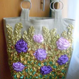 ​Вышивка сумок лентами